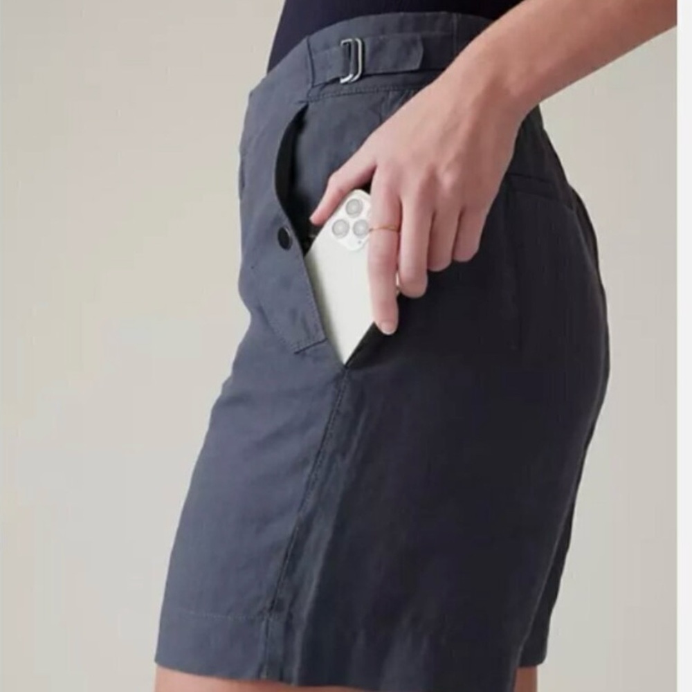 ATHLETA Voyager 100% LINEN Relaxed Shorts Granite Blue Adjustable Waist. NWT. 0 - Picture 2 of 15